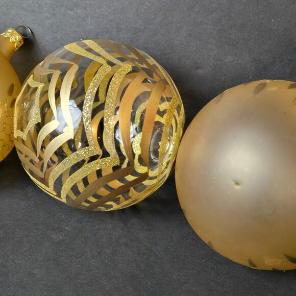 Gold Glass Christmas Ornaments Set of 3 Hand Painted Glitter 4" Holiday Decor - Picture 5 of 9